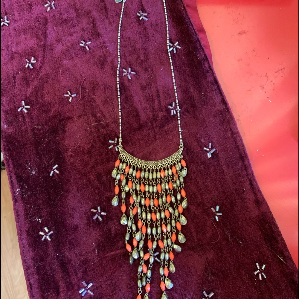 Express necklace